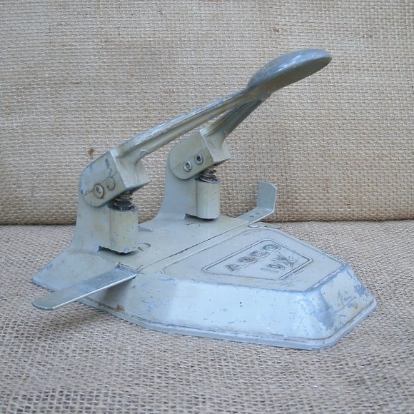 Vintage Acco 10X Desktop Hole Punch Paper Guide - Picture 1 of 16
